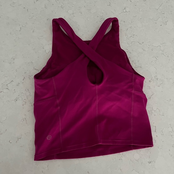 Lululemon Key to balance tank - Picture 6 of 9